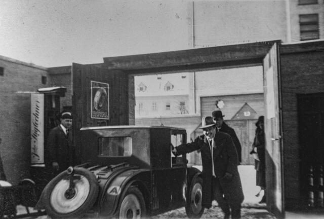 Bei diesem Fahrzeug handel es sich um einen "Hanumag Komisbrot" | Foto: Sammlung Gstöttenmayer