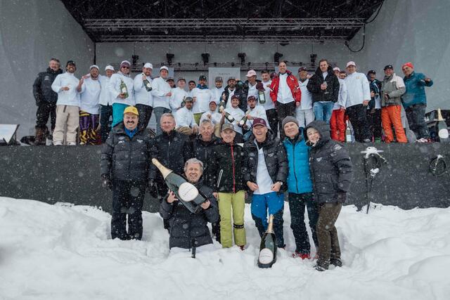 Teilnehmer und Jurymitglieder nach dem abgeschlossenen Bewerb. | Foto: Flo Mitteregger