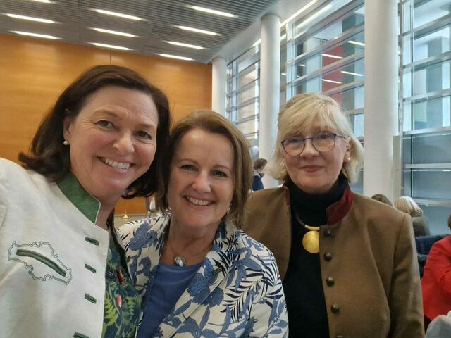 Abgeordnete zum Landtag Doris Schmidl , Stadträtin Waltraud Frotz , Obfrau Renate Ackerl | Foto: NÖ Senioren Purkersdorf