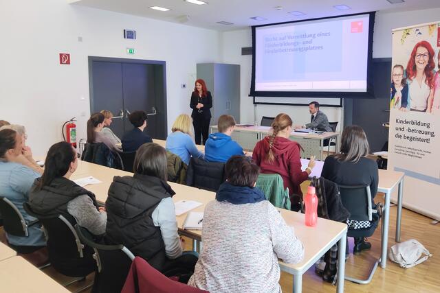 LRin Hagele lud die LeiterInnen der Kinderbildungs- und Pflegeeinrichtungen aus dem Bezirk Reutte zum Austausch ein. | Foto: Land Tirol