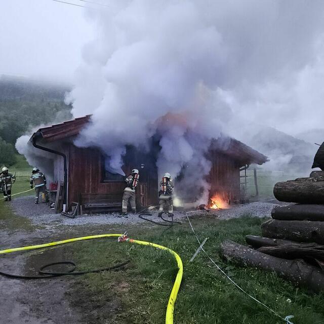 Aufgrund der Lagemeldung des Notrufers wurde von der LAWZ Salzburg sofort auf Alarmstufe 2 erhöht und die Feuerwehren Golling und Bad Vigaun wurden zusätzlich alarmiert. | Foto: Freiwillige Feuerwehr Kuchl