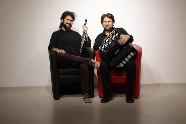 Noch bis Ende des Monats läuft in der Brigittenau das kostenlose Meridionality Musik Festival. Auf der Bühne stehen etwa Miloš Todorovski und Oscar Antol.
 | Foto: Ministry of Artists