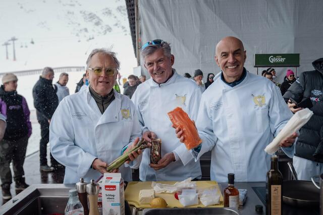 Die gesammelten Zutaten wurden zu köstlichen Gerichten verarbeitet. | Foto: Flo Mitteregger