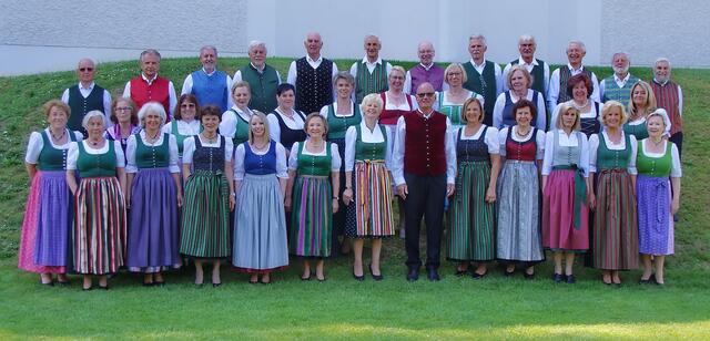 Der Singkreis Hausmannstätten lädt mit gern gehörten Melodien zum bunten Abend. | Foto: Sabutsch