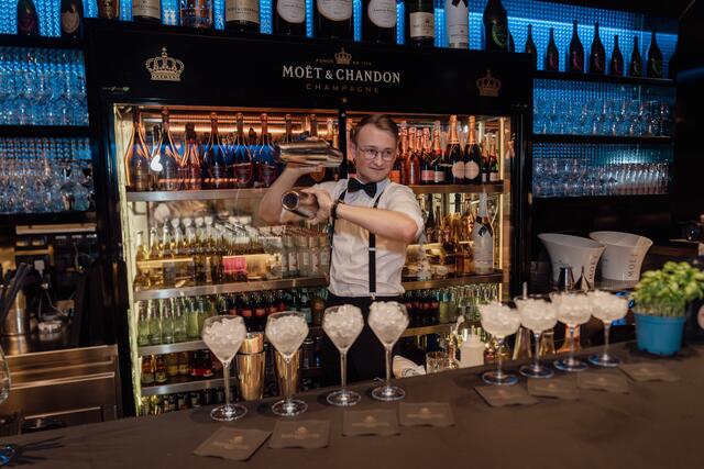 Die jungen Barkeeper gaben eine beeindruckende Probe ihres Könnens. | Foto: TVB Paznaun-Ischgl