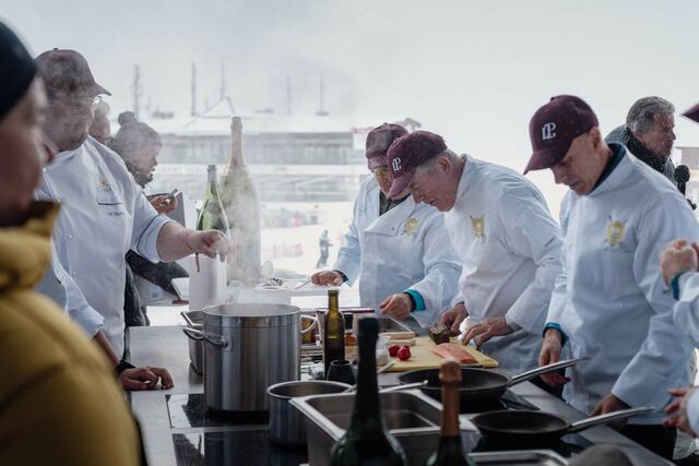 Auf der Idalp trate die Köche im Live-Cooking gegeneinander an. | Foto: Flo Mitteregger