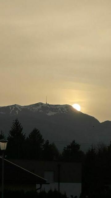 Sonnenuntergang am Villacher Hausberg "Dobratsch"