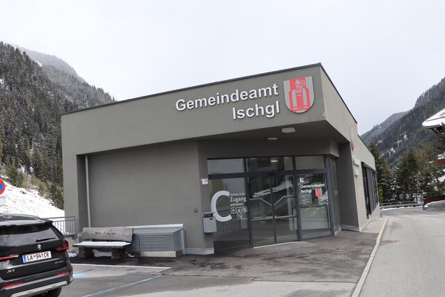 In der Ischgler Gemeindestube wird laufend an neuen Projekten gearbeitet. | Foto: Seelos