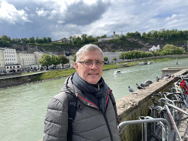 Seit knapp zehn Jahren machen sich Hans und Gabriela mit ihrem Verein ARGE Stadttauben Salzburg für die Tiere stark. | Foto: Philip Steiner