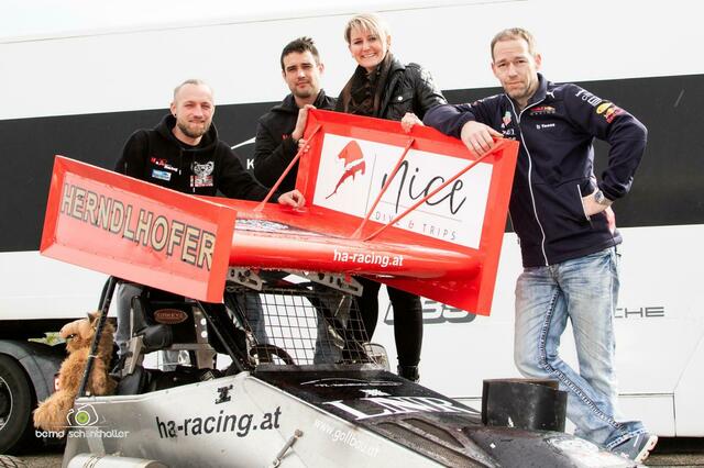 Nina Dittrich sponsert die Formel 2 im Stockcar Racing Cup.