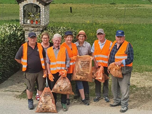 Josef Motusz, Erni Resel, Alois Eder, Heidi Koch, Margit Hubmann, Leopold Huber und Josef Zöchbauer | Foto: Gemeinde St. Leonhard/Forst