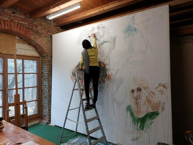 Marjan Habibian in ihrem Atelier am Feldmichlhof in Obergreith (Weiz). | Foto: Reinhard Siegl