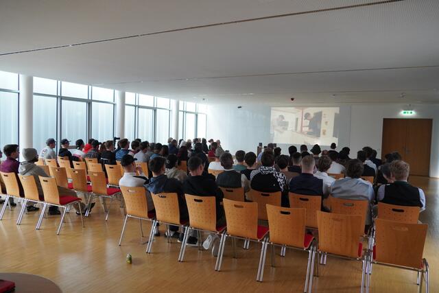 In der Landesberufsschule in Wals. | Foto: Emanuel Hasenauer