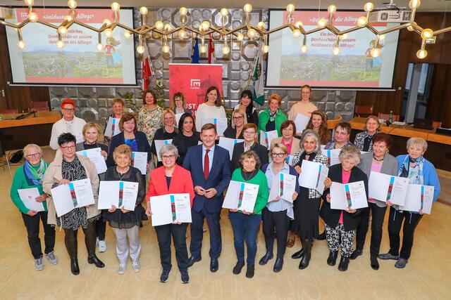Im Rathaus der Stadt Leoben wurden am Donnerstag jene Frauen vor den Vorhang geholt, die im Alltag meist im Stillen agieren und ihren Beitrag zum Wohle der Gesellschaft leisten: die "Heldinnen des Alltags".  | Foto: Freisinger