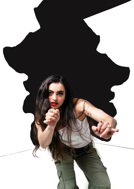 Ab 2. Mai steht Martin Brunnemann als Cyrano de Bergerac im Theater Phönix auf der Bühne und kämpft sowohl mit Worten als auch mit dem Degen. | Foto: Zoe Goldstein