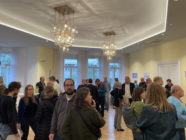 Interessierte können die Ausstellung bis zum 24. Mai im Amtshaus in der Amerlingsstraße 11 besuchen. | Foto: Marlene Graupner/rmw