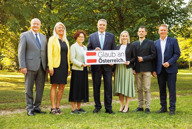 Die Politische Akademie der Volkspartei dient der ÖVP auch als Schauplatz für öffentliche Termine, etwa für die Präsentation von "Glaub an Österreich". Zuletzt wurde die parteiinterne Bildungseinrichtung jedoch als "Kindergarten" bei Google geführt. | Foto: michael indra / SEPA.Media / picturedesk.com