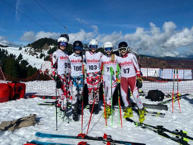 Die BBS-Schüler nahmen die Piste in Mellau unter die Ski. | Foto: BBS Rohrbach