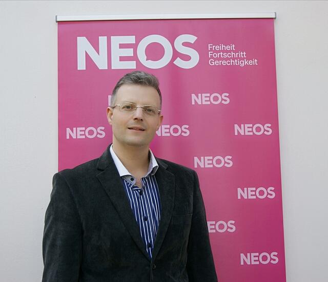 Der Garser NEOS-Gemeindesprecher Matthias Laurenz Gräff  | Foto: Privat