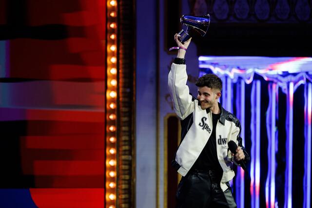 Für DJ und Musikproduzent Toby Romeo ist es der erste Amadeus Award.  | Foto: FLORIAN WIESER / APA / picturedesk.com