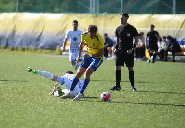 Auch an Simon Plattner gab's für die Gäste aus Salzburg am Samstag kein Vorbeikommen. | Foto: Peter Leitner