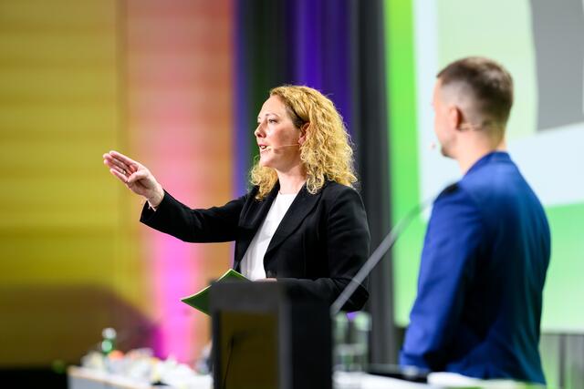 Es brauche "Mut für auch radikale Veränderungen", so Pühringer. | Foto: MAX SLOVENCIK / APA / picturedesk.com