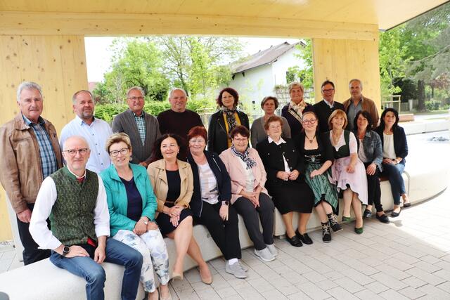 Sie machten einst das Schmankerlfest in Zettling zum gemütlichen Wohnzimmer für die zahlreichen Gäste, jetzt wurde mit dem angesparten Geld daraus der Pavillon finanziert. 
 | Foto: Edith Ertl