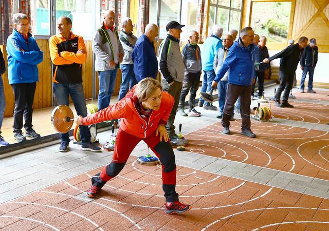 , Ziel ist es, den eigenen Stock in Best Lage (also näher zur Daube als der Gegner) zu bringen | Foto: gawe