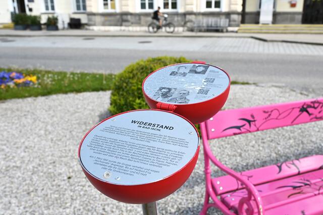 Die Touren führen auch zu den "Stecknadeln der Erinnerung".