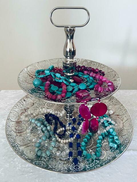 Natürlich gibt es auch Schmuck. | Foto: Kubicek