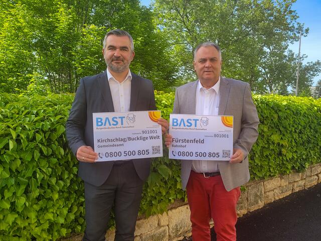 Die Ausweitung des Landes-Sammeltaxisystems nach Fürstenfeld und Kirchschlag gaben Verkehrslandesrat Heinrich Dorner (links) und Verkehrsbetriebe-Geschäftsführer Wolfgang Werderits bekannt. | Foto: VBB