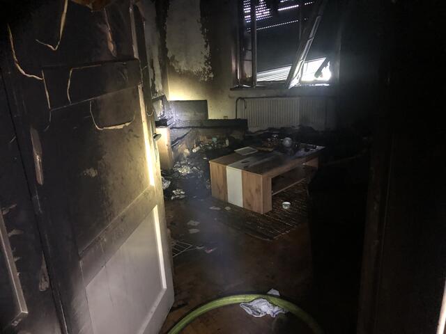 In einer Wohnung in einem Mehrparteienhaus ist es zu einem Brand gekommen. | Foto: BF Graz