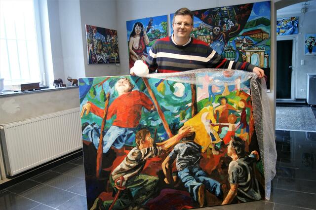 Matthias Laurenz Gräff mit seinem Gemälde "Der Weg zurück" | Foto: Georgia Kazantzidu