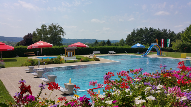 Das Freibad in Heiligenkreuz ist ideal für Familien mit Kindern. Die neue Badesaison startet am 30. Mai. 