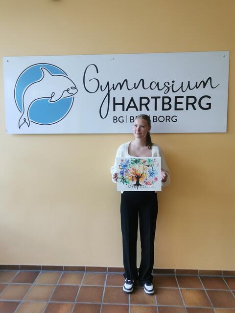 Viktoria Pußwald mit ihrem Siegerbild | Foto: Foto: Gymnasium Hartberg