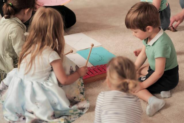 Für Kinder gibt es Einzelunterricht, Orchesterstunden oder die musikalische Früherziehung. | Foto: Musikakademie
