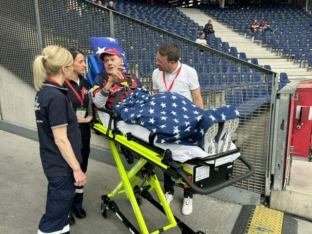 Friedrich erlebte einen wunderschönen Abend im Stadion beim Spiel seines Lieblingsfußballclubs Red Bull Salzburg. | Foto: Verein -Rollende Engel-
