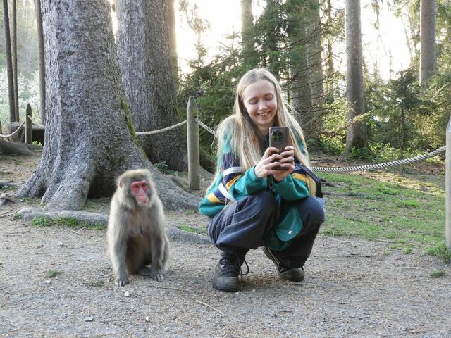 Die Makaken haben Nicole Krainers Herz im Sturm erobert. | Foto: Privat
