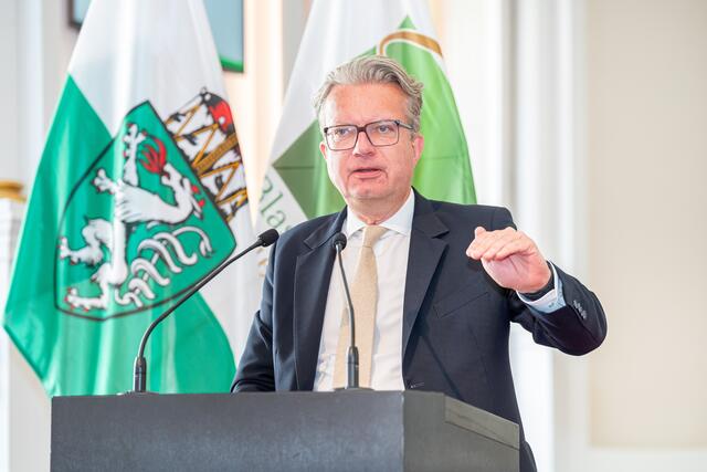 LH Christopher Drexler würdigte die Bedeutung der Blasmusik für die Steiermark.  | Foto: © Foto: Land Steiermark/Foto Fischer