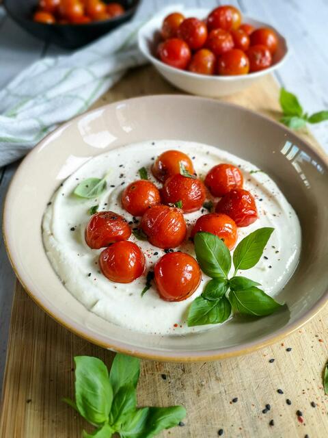 Feta-Creme mit Gebratenen Cocktailtomaten | Foto: Michaela Mayr