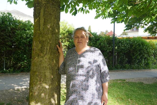 Lydia Quehenberger macht mobile Pflege in Salzburg und bietet verschiedene Workshops für Seniorinnen und Senioren an. | Foto: Emanuel Hasenauer