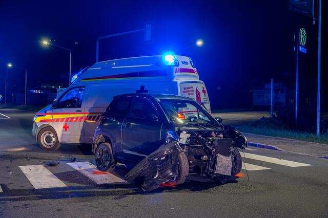 Zwei Verletzte forderte ein Unfall in Micheldorf.  | Foto: TEAM FOTOKERSCHI.AT / DAVID RAUSCHER
