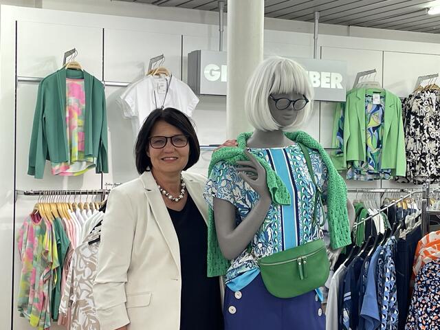 47 Jahre lang war Ingrid Maier im Modehaus Nimo beschäftigt. Eine Zeit, in der sie viel erlebt und bewegt hat. | Foto: MeinBezirk.at