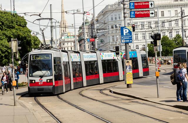 Am Dienstag, 30. April, kollidierte eine Straßenbahn in der Donaustadt mit einem Auto. | Foto: (Symbolbild) Wiener Linien