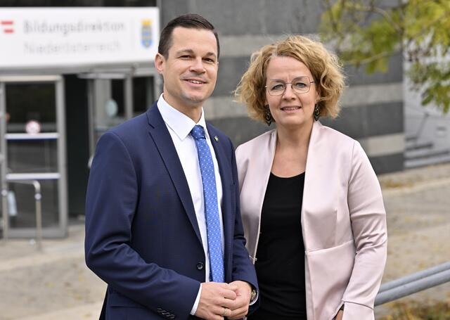 Bildungsdirektor Karl Fritthum und Bildungs-Landesrätin Christiane Teschl-Hofmeister. | Foto: NLK Filzwieser