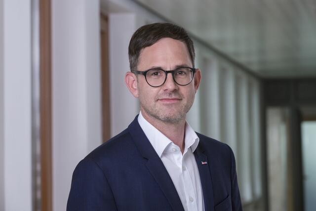 Michael Pecherstorfer, Obmann der oö. Sparte Gewerbe und Handwerk, rät, Gebrauch vom Handwerkerbonus zu machen: „Die Gelegenheit war noch nie so günstig, um eine professionelle Arbeit für die eigenen vier Wände um 20 Prozent günstiger inklusive Gewährleistung zu bekommen.“ | Foto: Starmayr