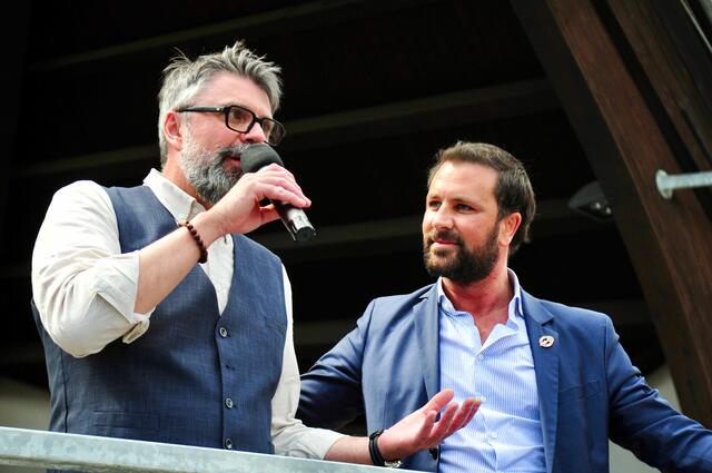 Thomas Larl und Georg Dornauer hatten einige politische Botschaften für die Anwesenden parat.