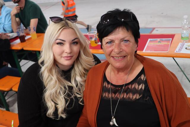 Vanessa und Veronika Prapotnig