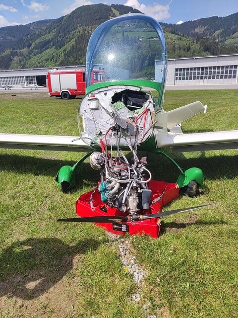 Am 1. Mai 2024 kam es zu einem Flugunfall beim Flugplatz Zell am See. | Foto: Feuerwehr Zell am See