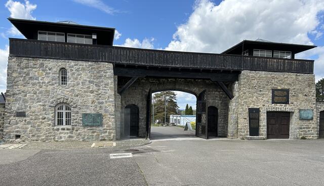 Schülerinnen und Schüler der Polytechnischen Schule Leoben besuchten kürzlich gemeinsam mit ihren Lehrkräften die KZ-Gedenkstätte Mauthausen. | Foto: PTS Leoben
